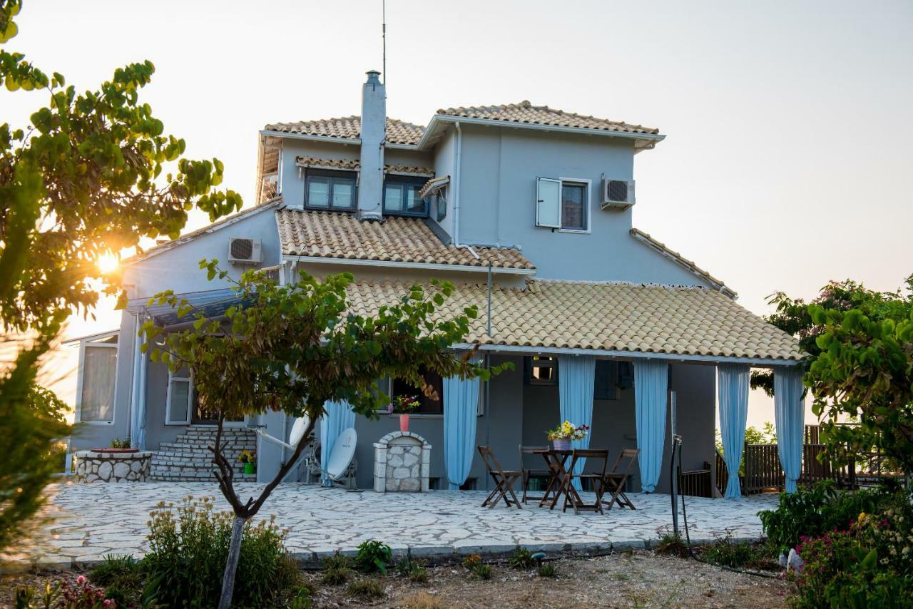 Villa Matula Kalamítsi Exteriör bild