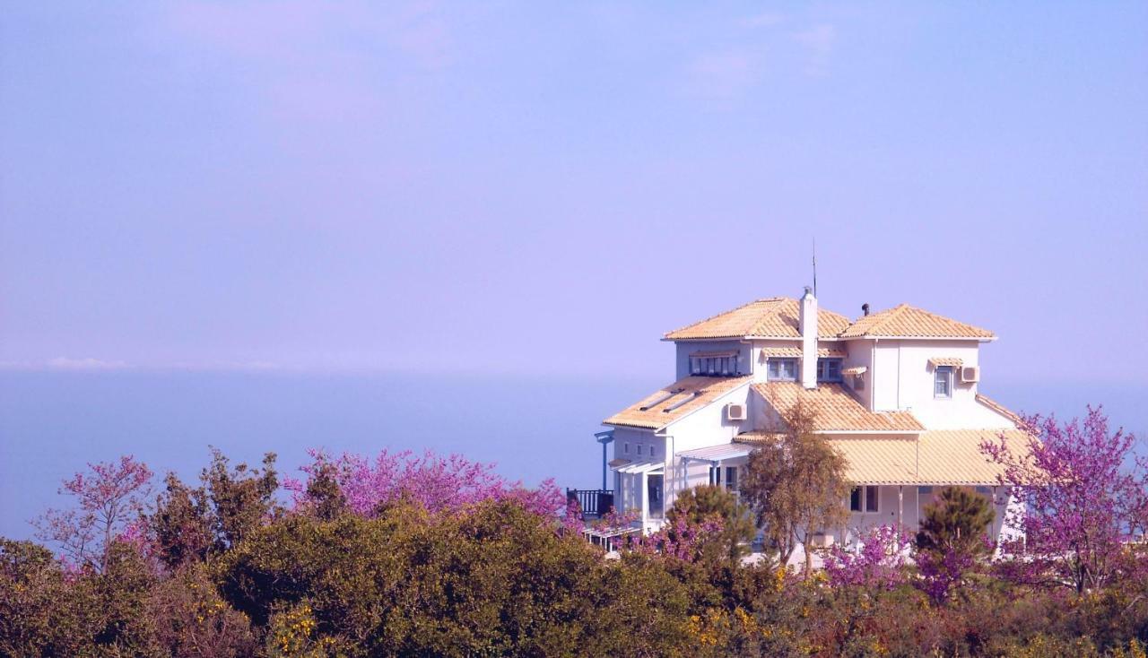 Villa Matula Kalamítsi Exteriör bild