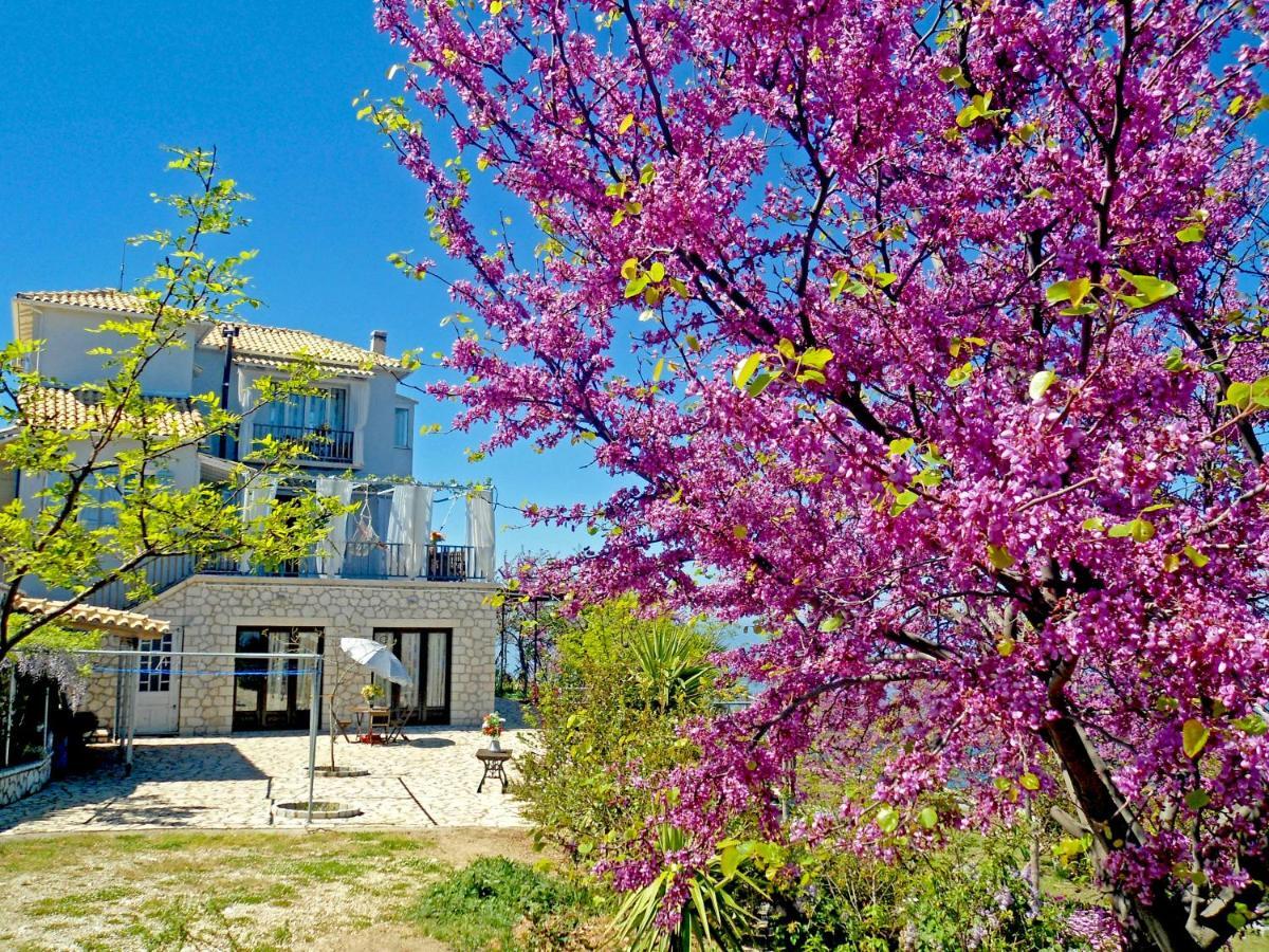 Villa Matula Kalamítsi Exteriör bild